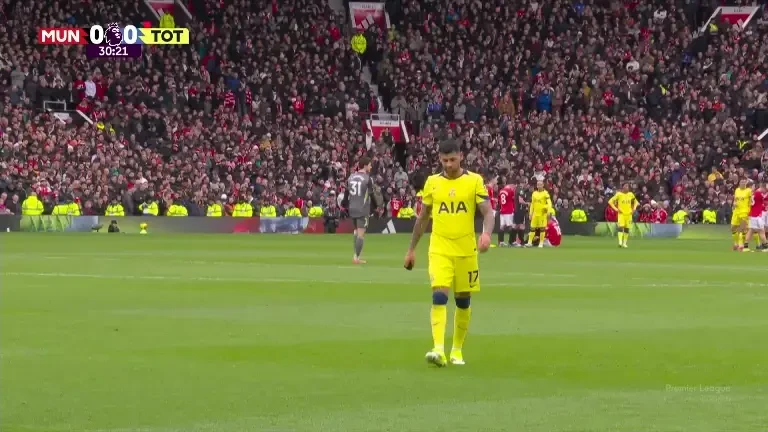 Radu Drăgușin a fost introdus pe teren în Manchester United - Tottenham, din Premier League (07-02-2026)